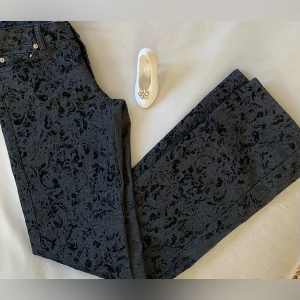 LAUNDRY by Shelli Segal Black bootleg Textured 62% cotton slacks size 2 …